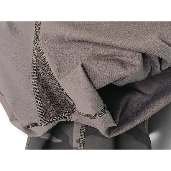 Athleta Ultimate 7/8 Tight Leggings Women’s M Black Gray Camo High Rise Pocket - Picture 13 of 13